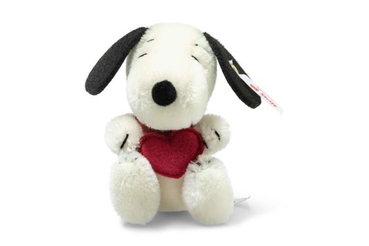 Miniature Snoopy with heart (356230) 9cm
